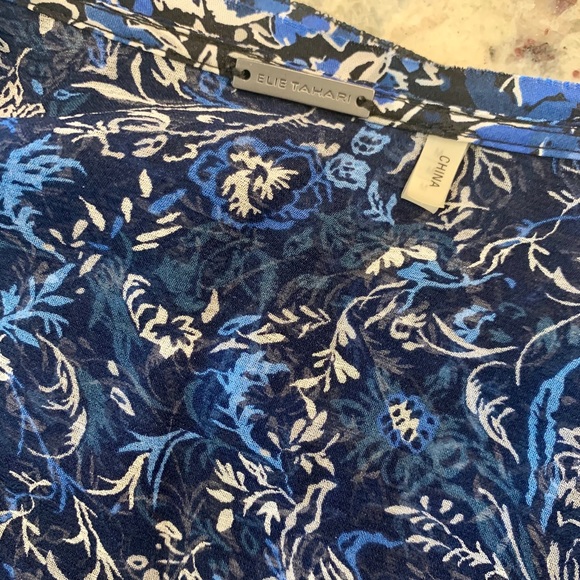 Elie Tahari Tunic Style Silk Blouse - Picture 3 of 9